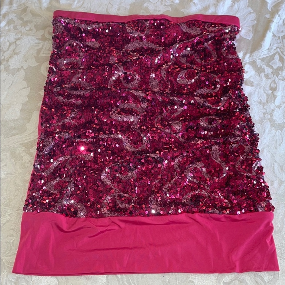 Wet Seal Tube top Stretchy Pink sequences - Picture 1 of 3